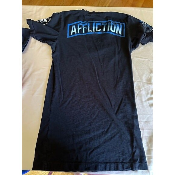 Womens Affliction Georges St Pierre V Neck Short Sleeve Size Small VGUC - Picture 4 of 4